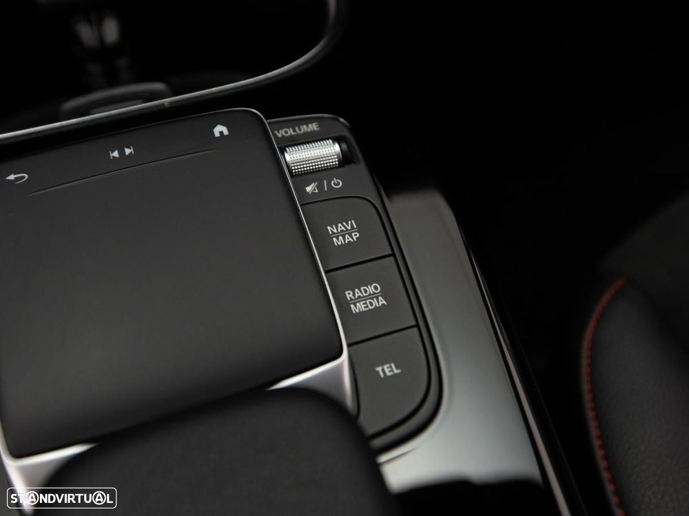 Mercedes-Benz A 250 Limousine e 8G-DCT - 27