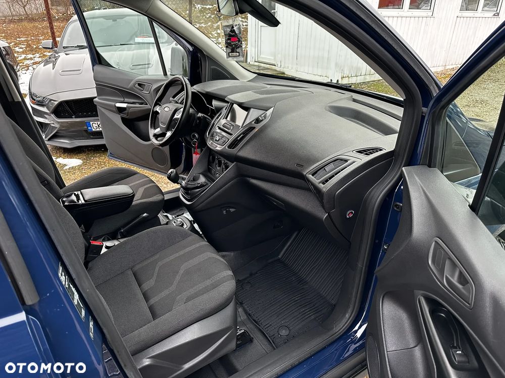 Ford Transit Connect - 11