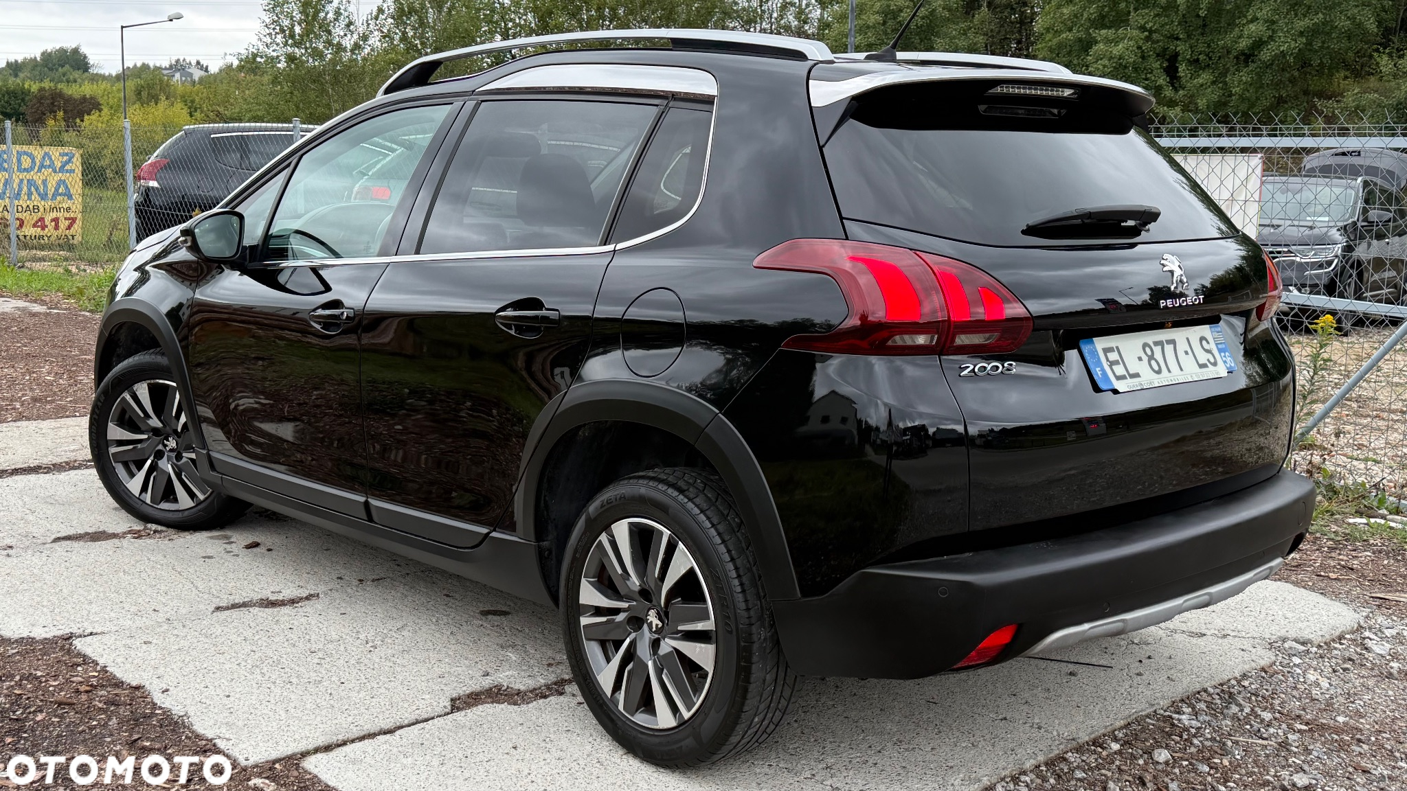 Peugeot 2008 1.6 BlueHDi Allure - 3