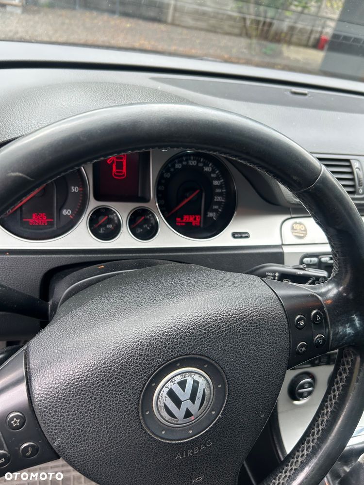 Volkswagen Passat 2.0 TDI Comfortline - 10