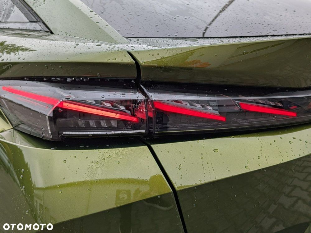 Peugeot 408 - 9