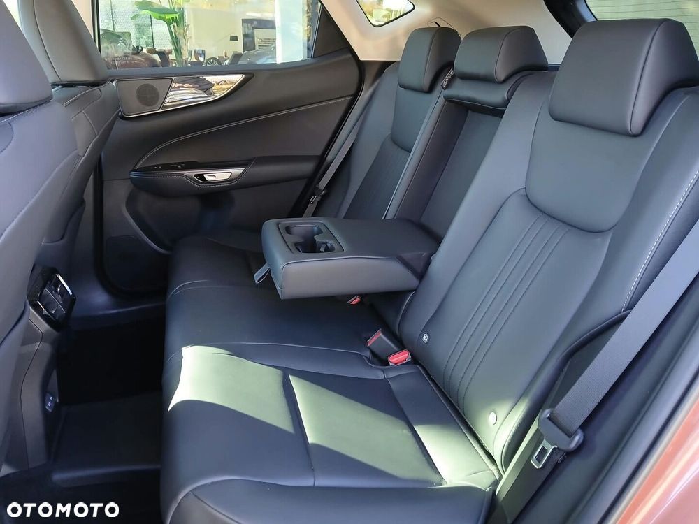 Lexus NX 450h+ Prestige AWD - 7