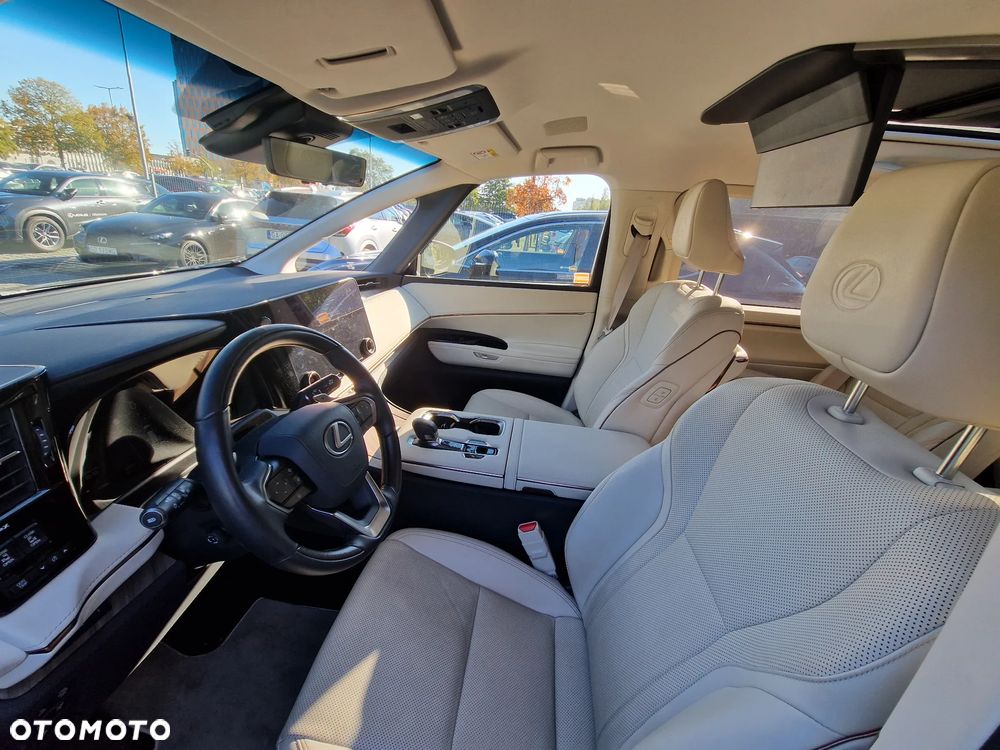 Lexus LM 350h Prestige - 8