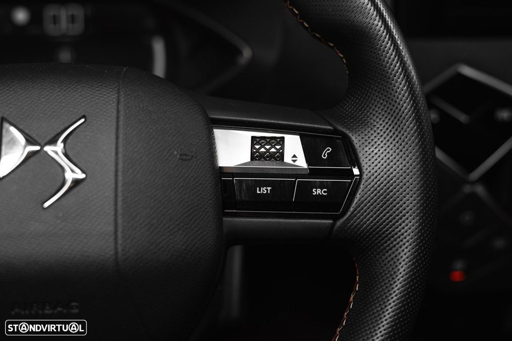 DS DS3 Crossback E-TENSE PERFORMANCE LINE - 16