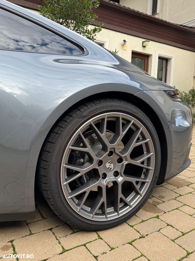 Porsche 911 Carrera PDK - 9