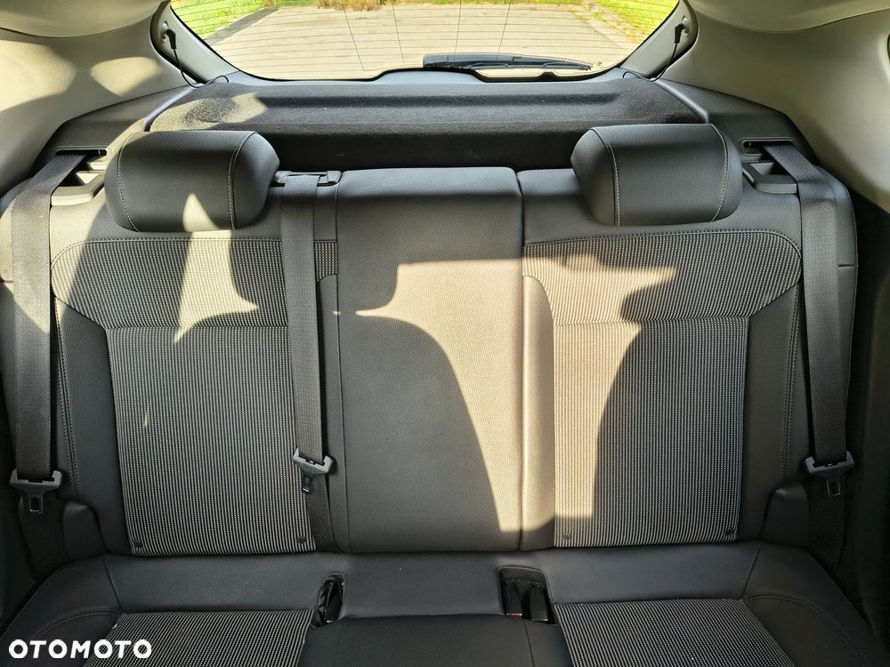 Opel Astra 1.6 T Cosmo - 15