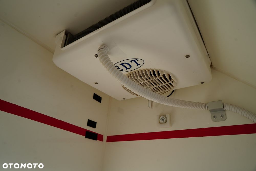 Ford TRANSIT / CHŁODNIA /  TRZY  ZABUDOWY IZOTERMICZNE / TRIO TEMPERATURA  / SPROWADZONY - 26