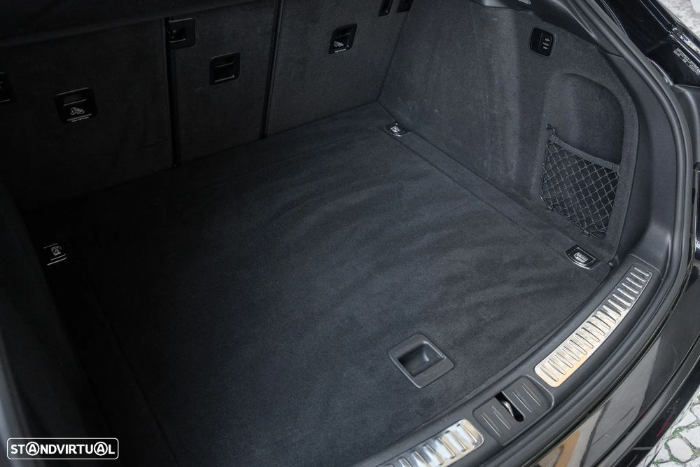 Porsche Macan Turbo PDK - 29