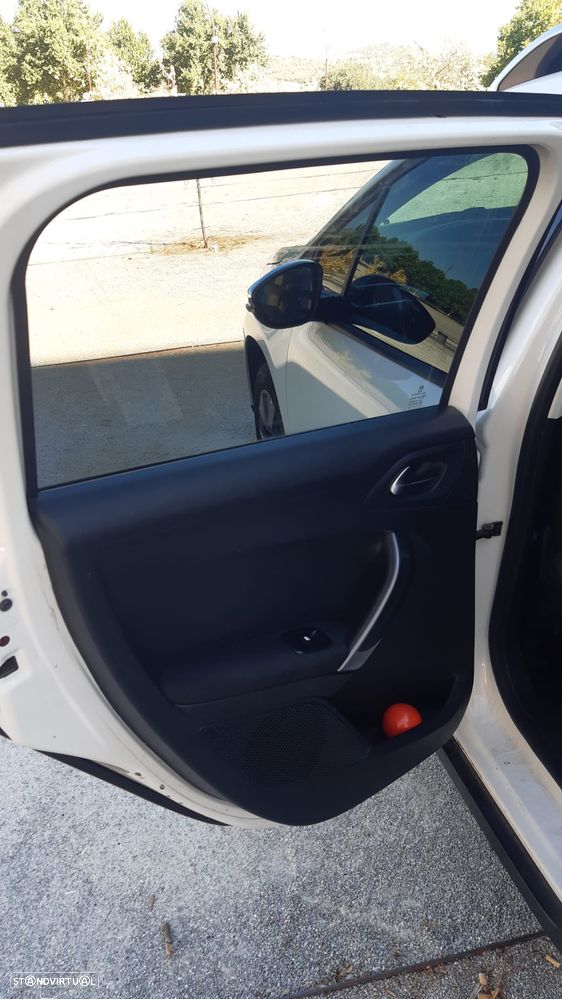 Peugeot 2008 1.2 PureTech Style - 20
