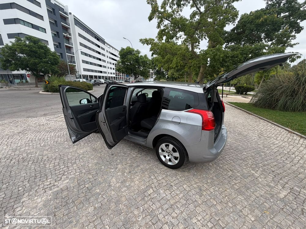 Peugeot 5008 - 13