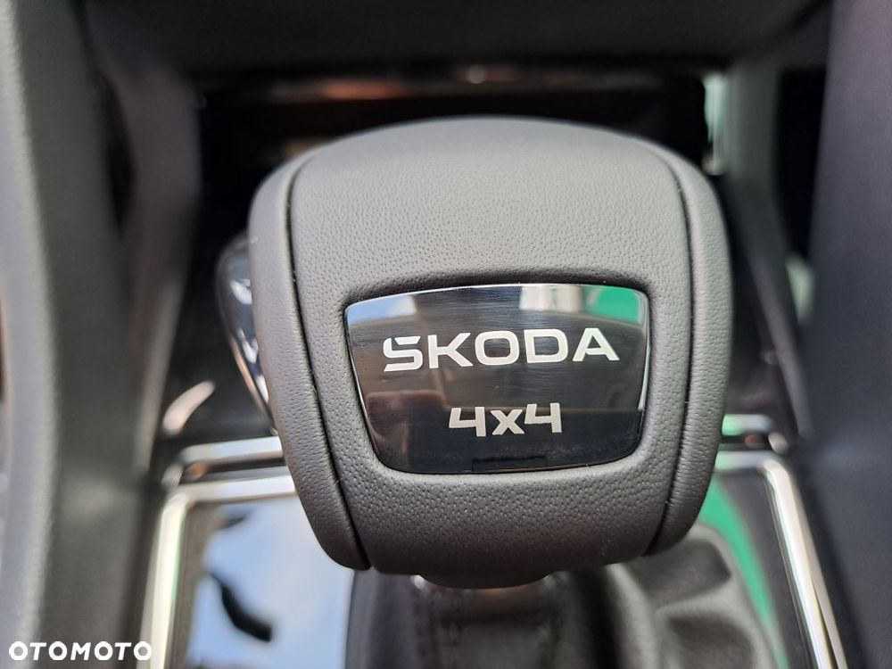 Skoda Karoq 2.0 TDI SCR 4x4 Drive DSG - 16
