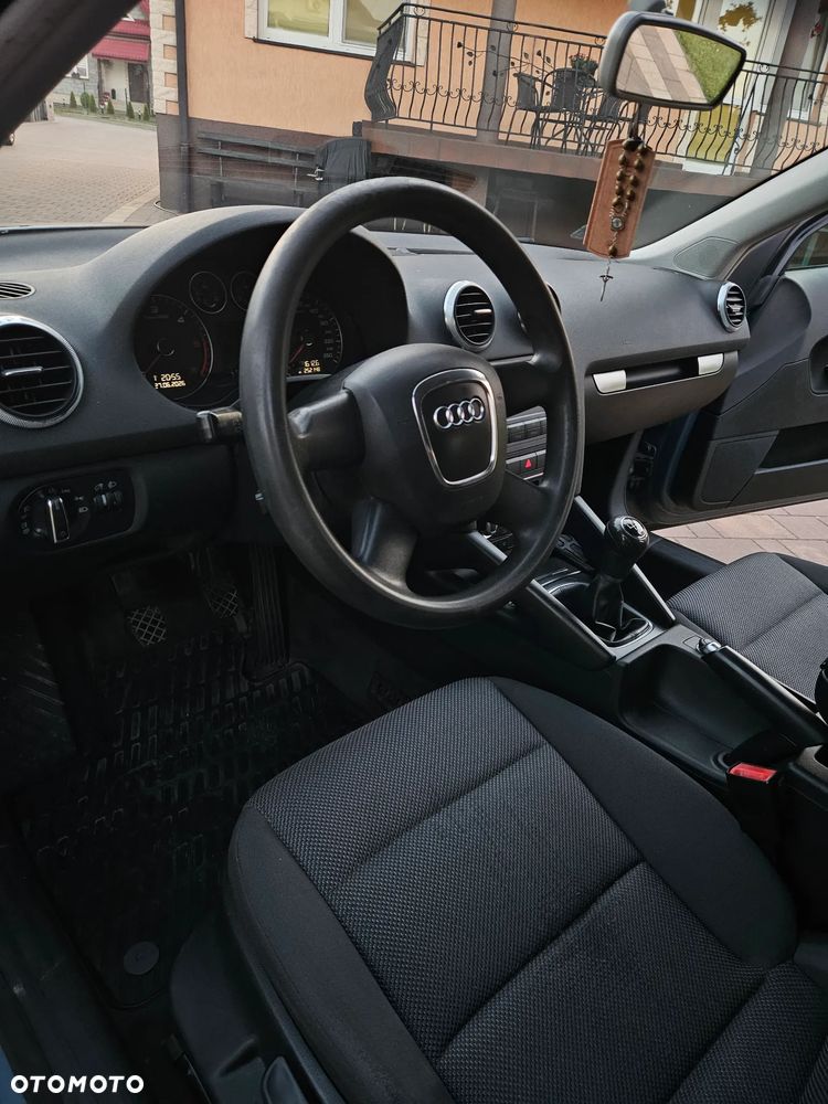 Audi A3 Sportback 2.0 TDI Ambiente - 10