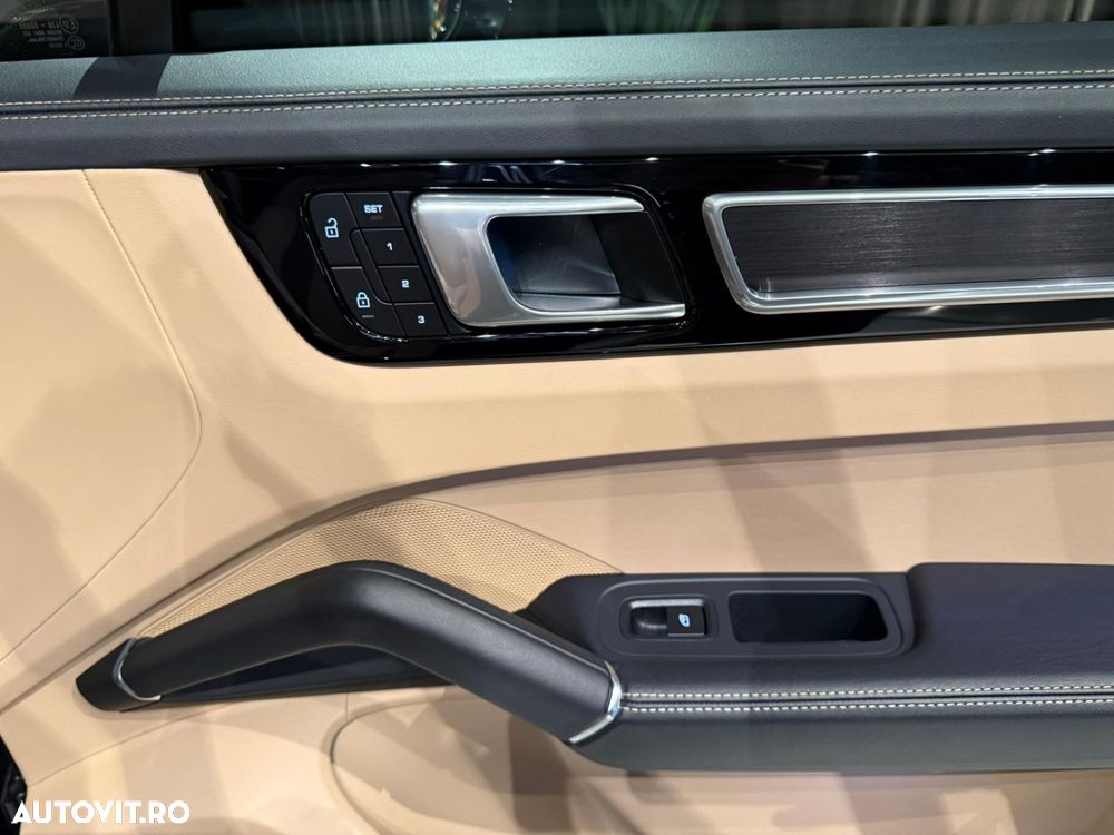 Porsche Cayenne Coupe GTS Tiptronic S - 33