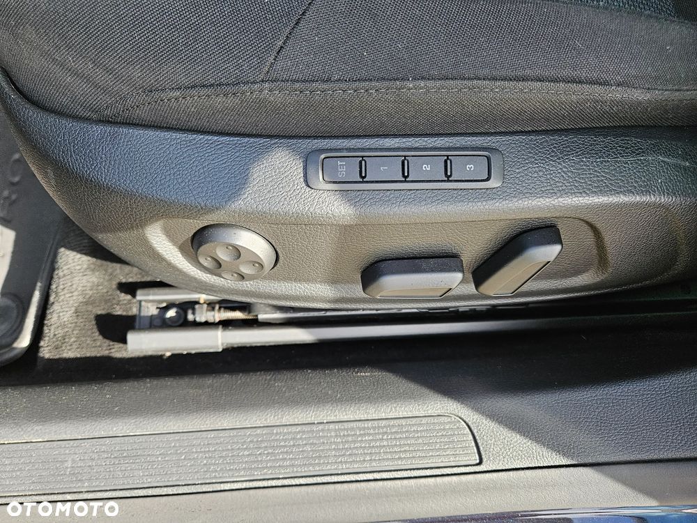 Volkswagen Passat Variant 1.6 TDI BlueMotion Technology Business Edition - 12