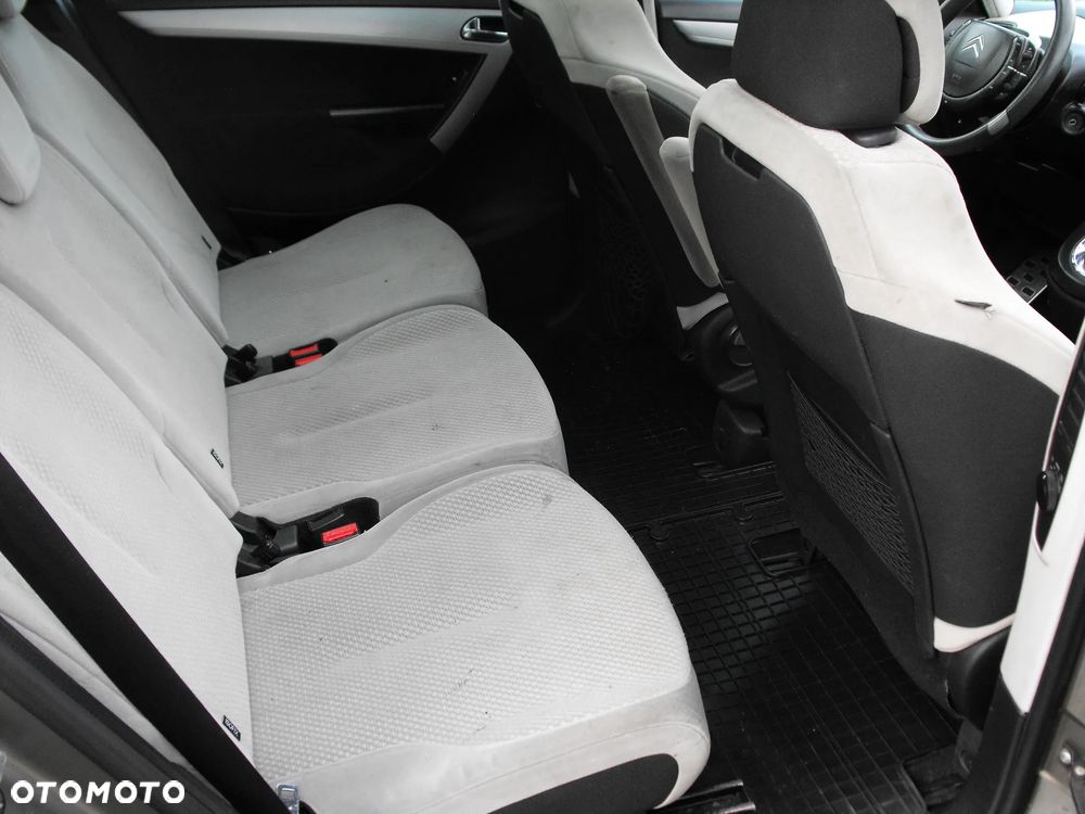 Citroën C4 Picasso - 16