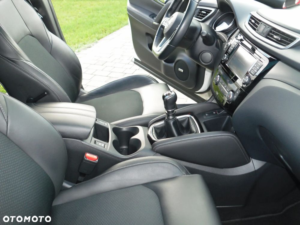 Nissan Qashqai 1.6 DIG-T Tekna - 17