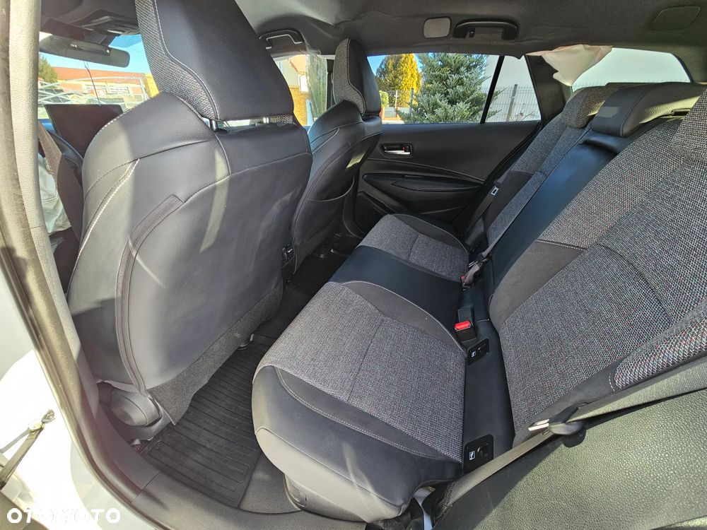 Toyota Corolla 2.0 Hybrid Style - 9