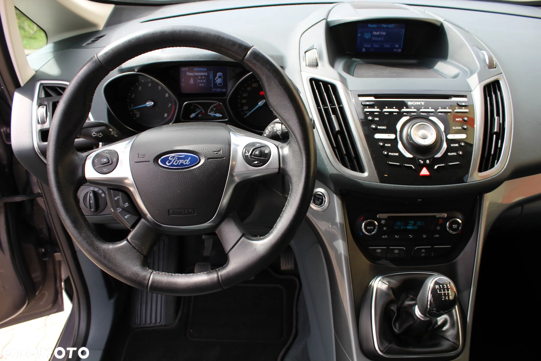 Ford Grand C-MAX - 27