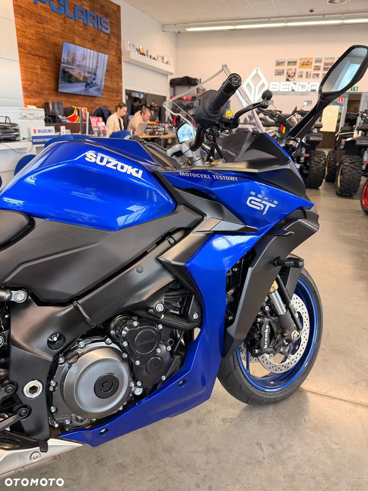 Suzuki GSX 1000 - 6