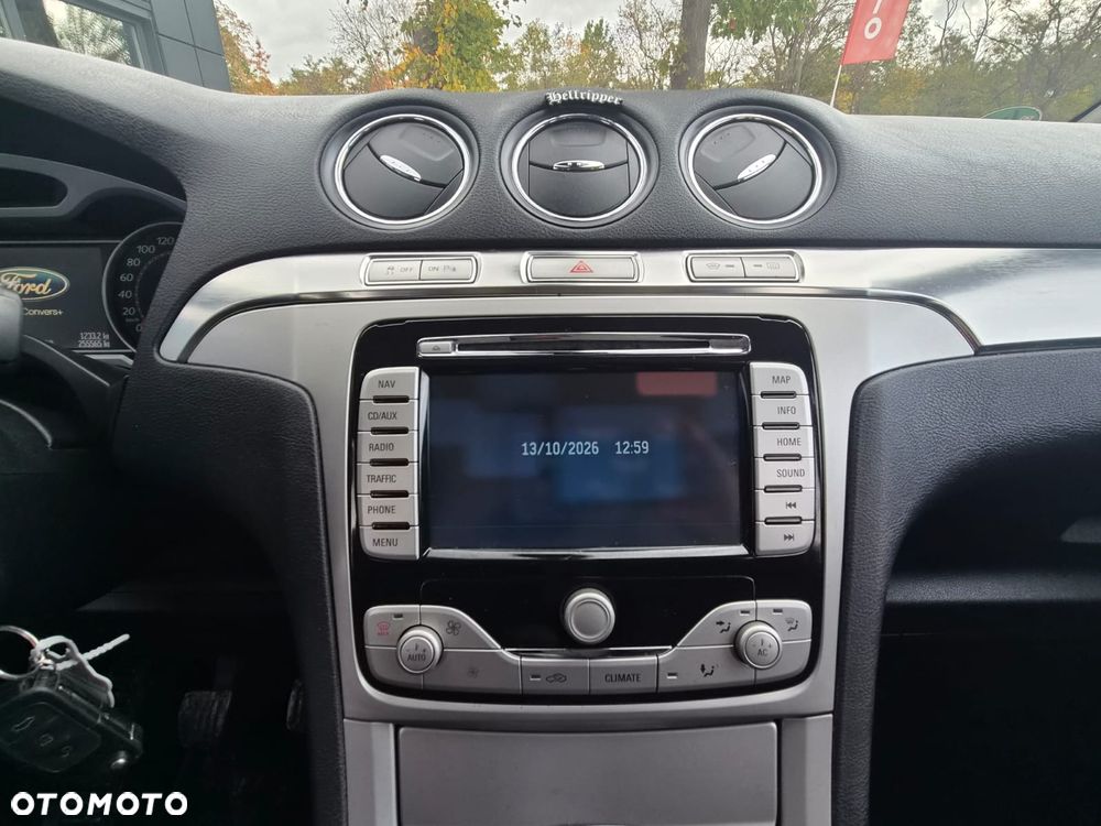 Ford S-Max 2.0 Titanium - 27