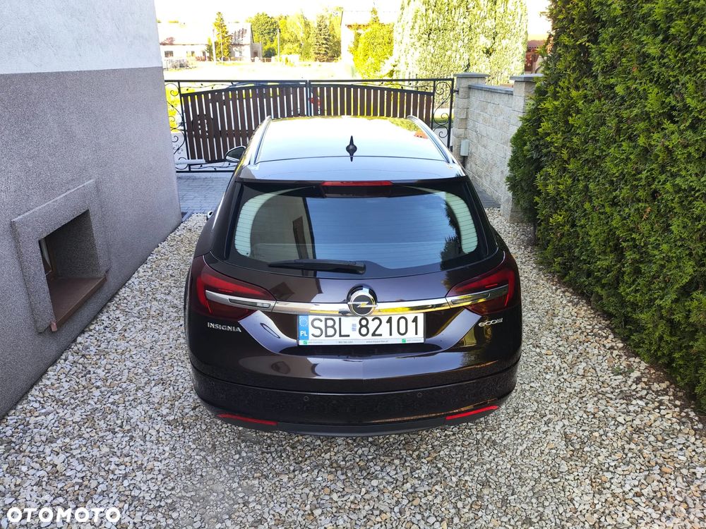 Opel Insignia - 10