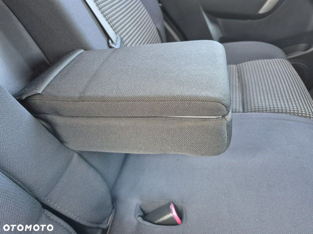 Chevrolet Captiva - 17