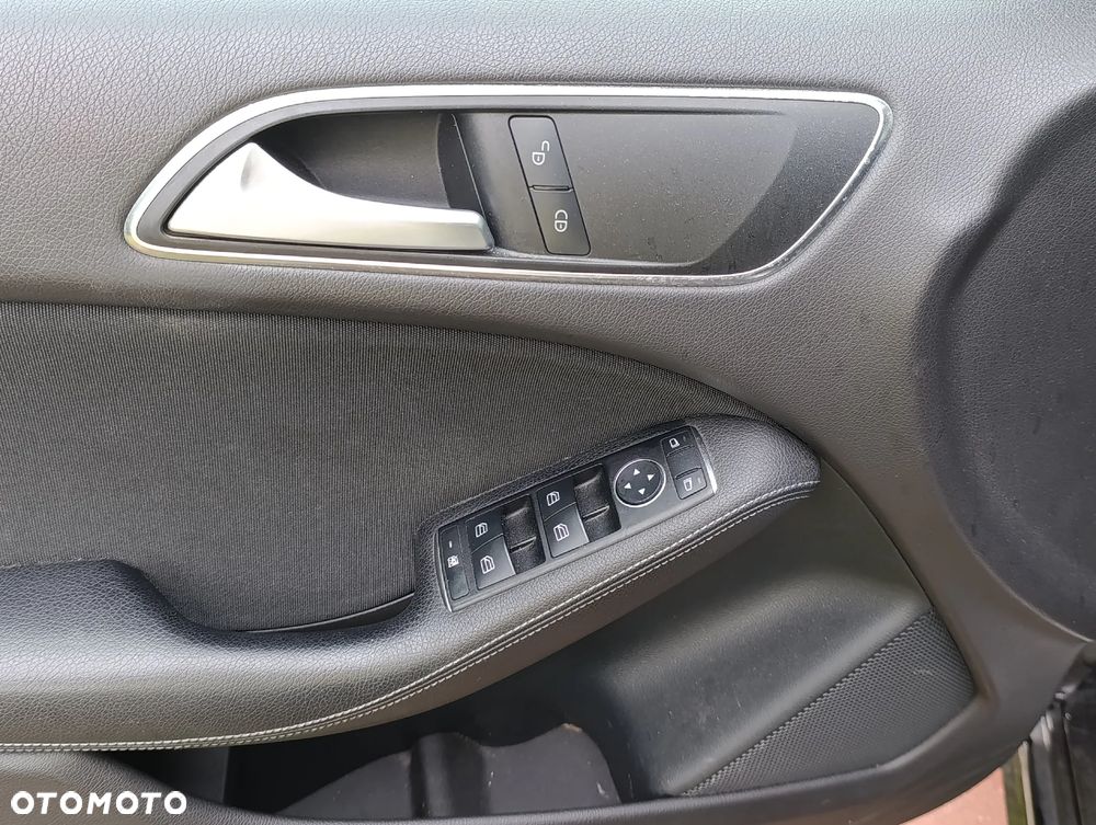 Mercedes-Benz Klasa B (Electric Drive) 250 e Urban - 16