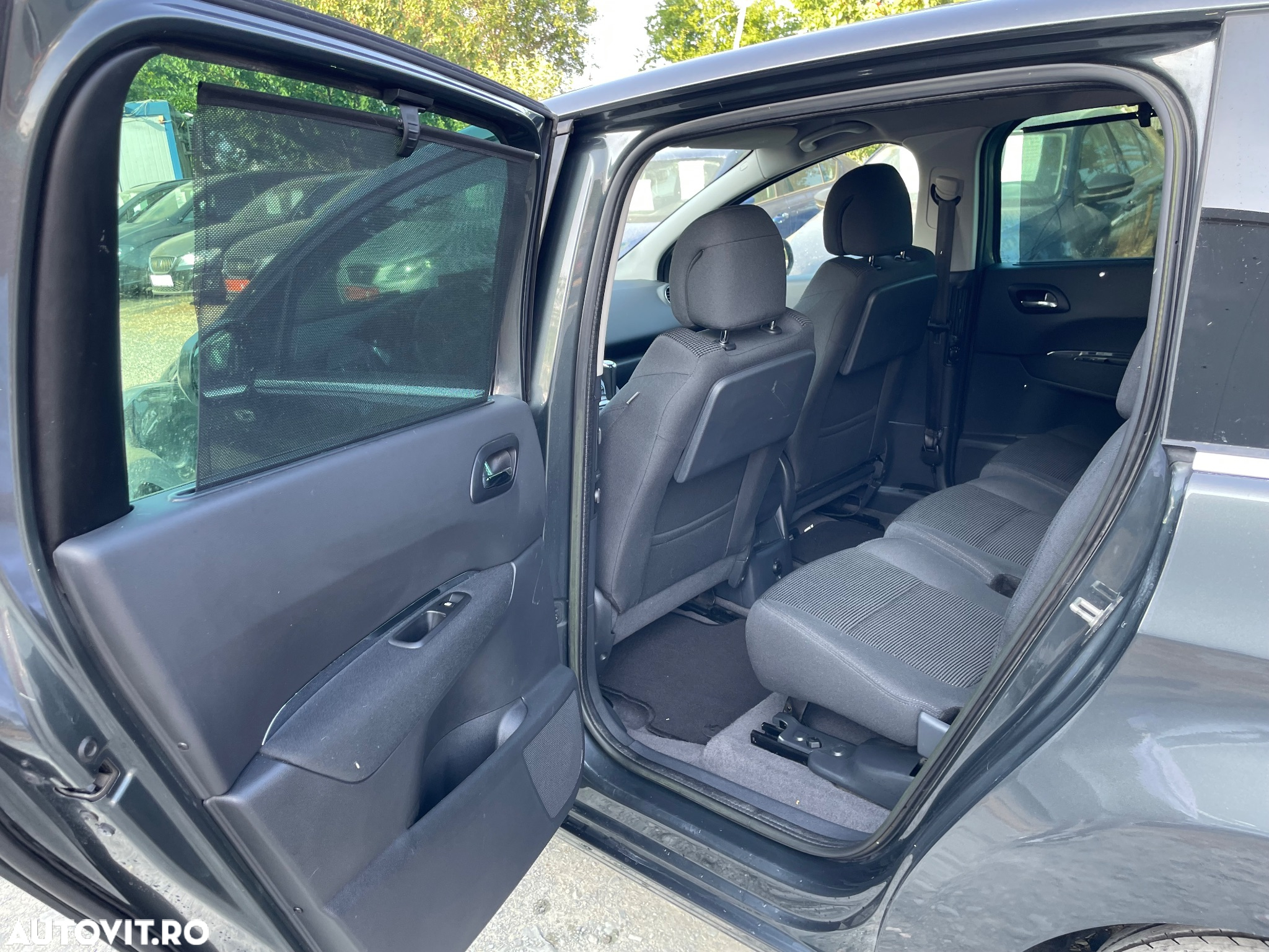 Peugeot 5008 - 12