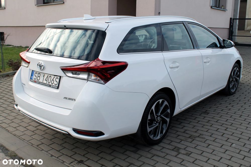 Toyota Auris - 6