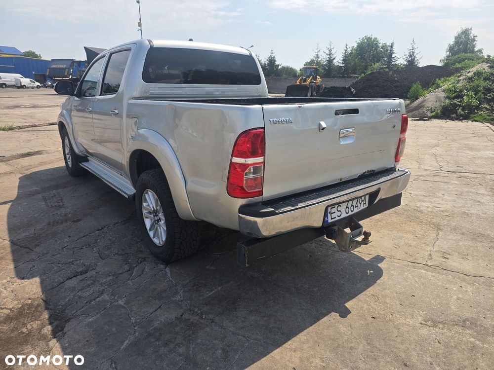 Toyota Hilux - 5