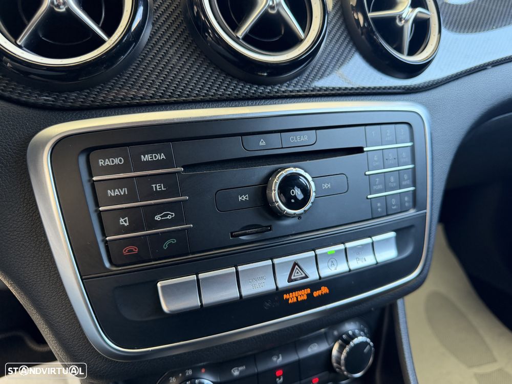 Mercedes-Benz CLA 200 d Shooting Brake AMG Line Aut. - 34