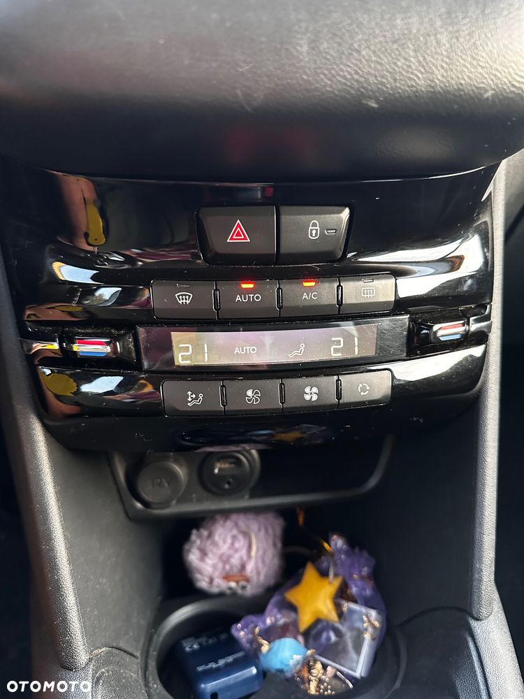 Peugeot 208 1.2 PureTech Access - 12