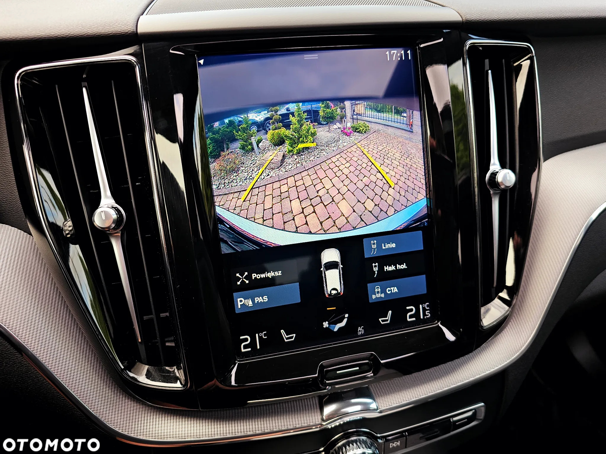Volvo XC 60 D5 AWD Geartronic RDesign - 37