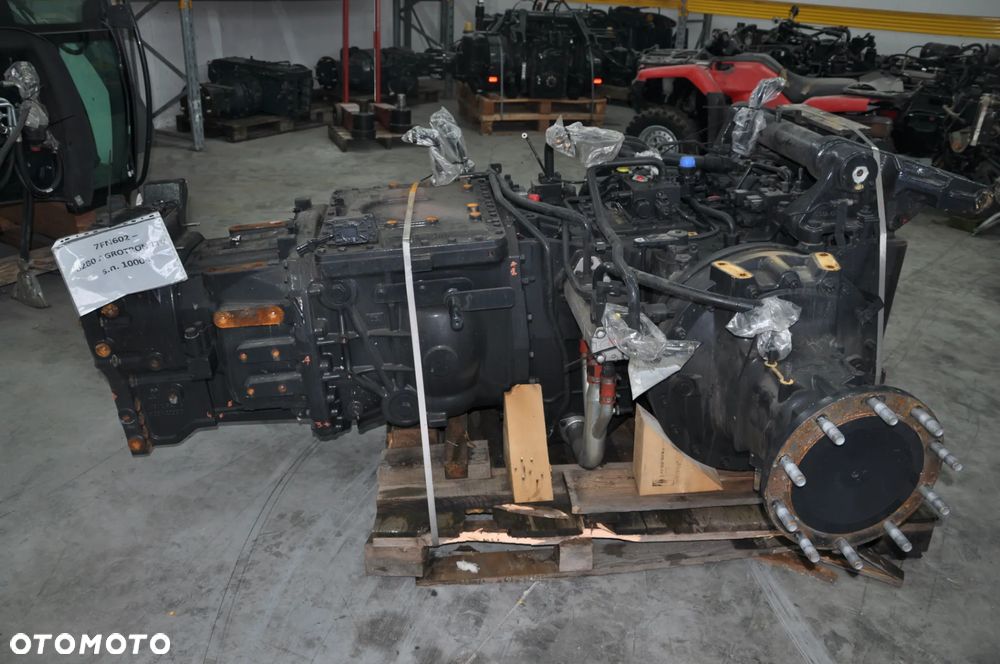 Skrzynia Vario Cmatic  zwolnica pochwa wom tylny most Deutz Fahr 8280 7250 ttv - 1