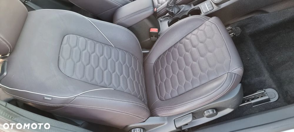 Ford Fiesta 1.0 EcoBoost S&S VIGNALE - 24