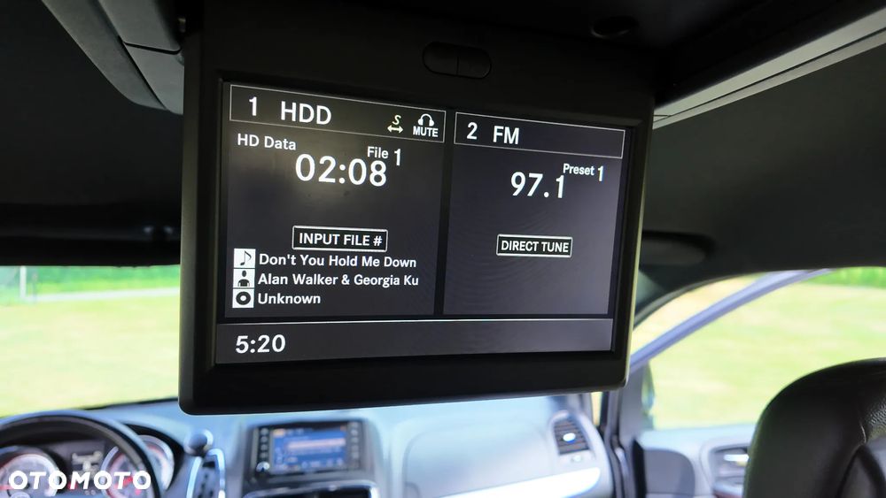 Dodge Grand Caravan - 23