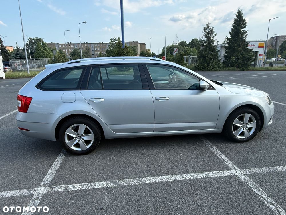 Skoda Octavia 1.6 TDI SCR Ambition - 6
