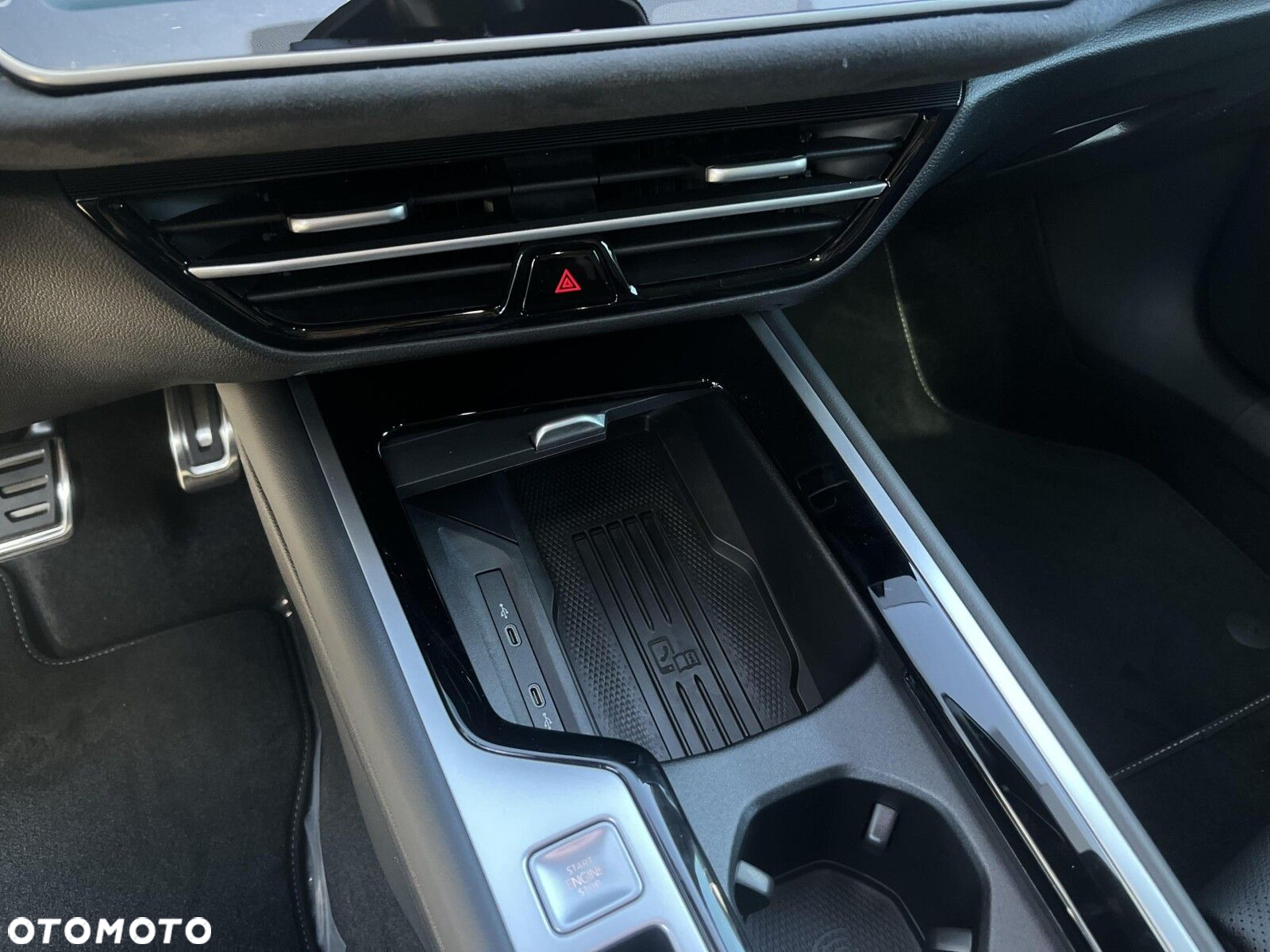 Volkswagen Passat 2.0 TSI 4Mot R-Line Plus DSG - 28