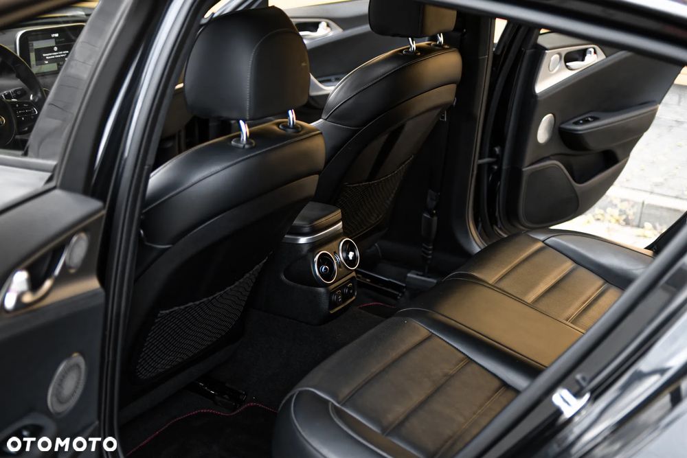 Kia Stinger 2.0 T-GDI GT Line - 27