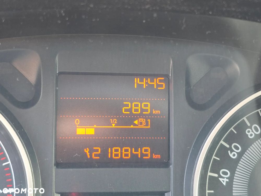 Peugeot 301 1.6 HDi Active - 12
