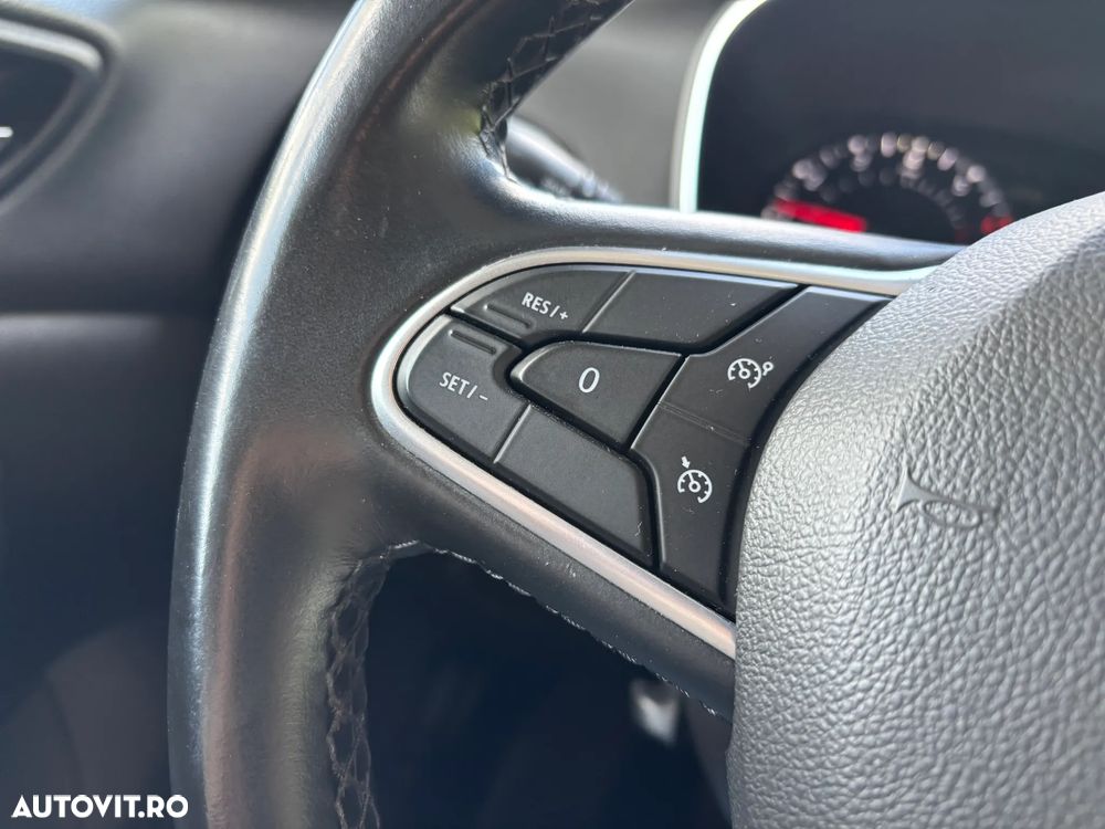 Renault Megane TCE 114 GPF Life - 15