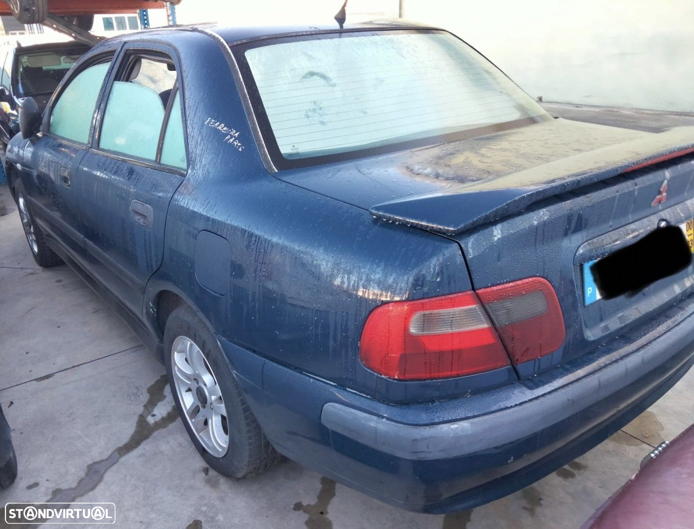Mitsubishi Carisma  1.9 TD de 2000 disponível para peças - 3
