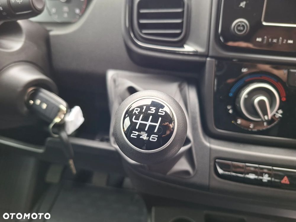 Fiat WYPRZEDAŻ!! SUPER CENA !!DUCATO SKRZYNIA L4 4,2m długa, 140KM, Wzmocnione zawieszenie tylne, Hak, koło zapasowe, Kamera cofania - 29