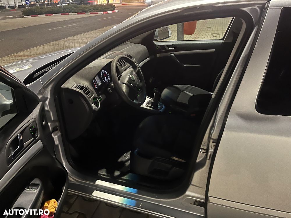 Skoda Octavia 2.0 TDI Ambiente - 7
