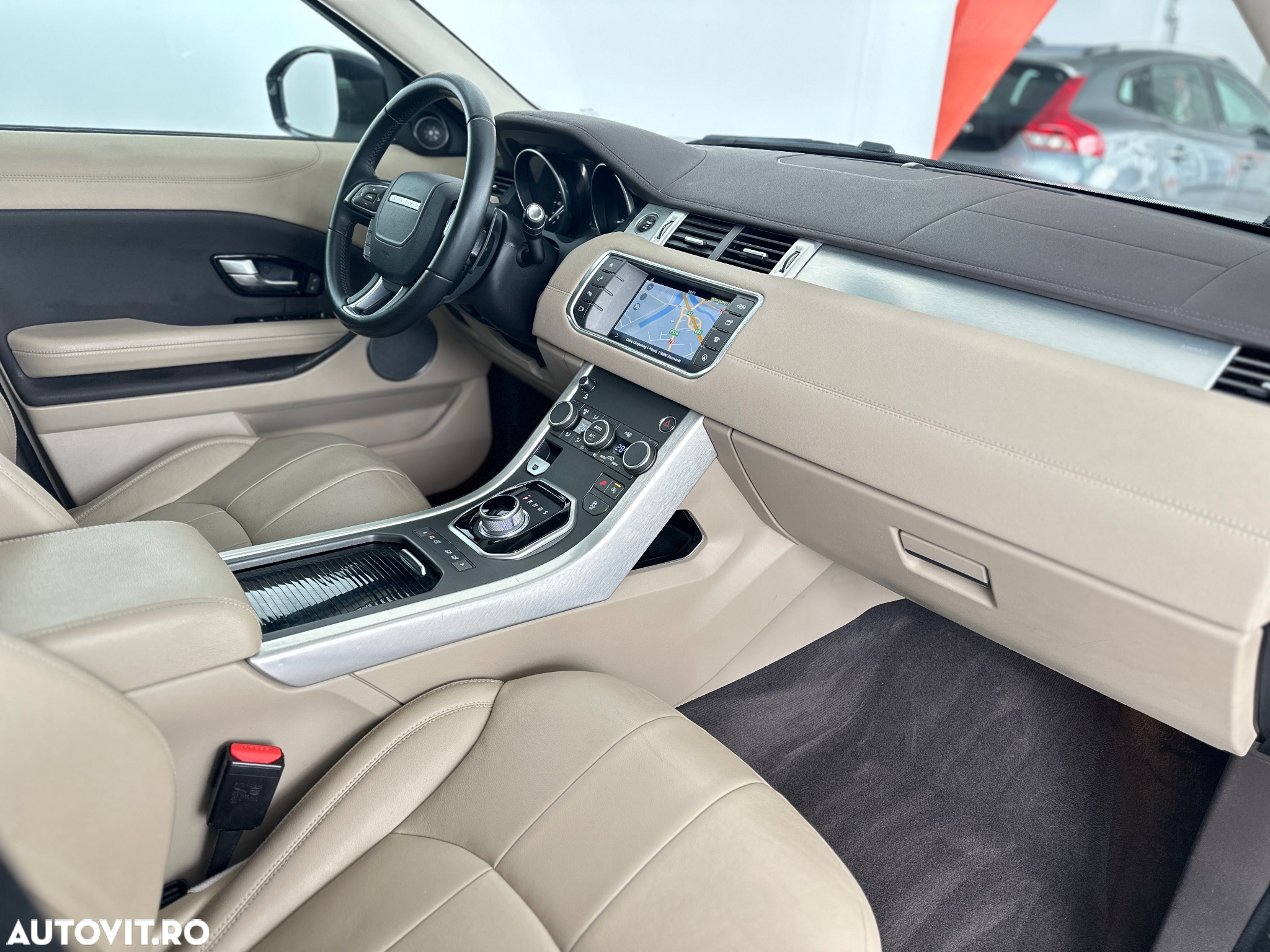 Land Rover Range Rover Evoque 2.0 D150 R-Dynamic - 18
