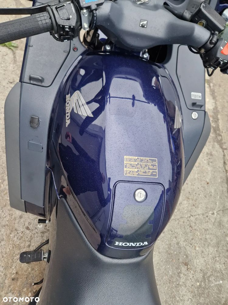 Honda ST - 27