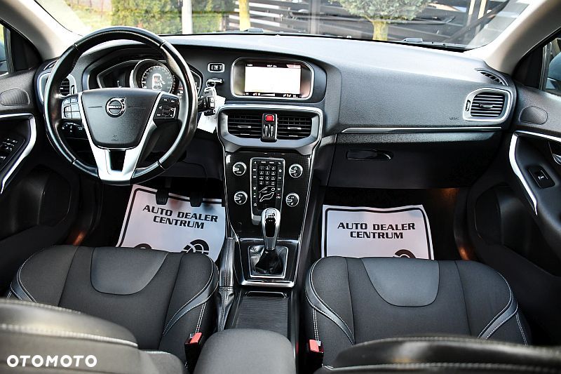 Volvo V40 T3 Drive-E Momentum - 26