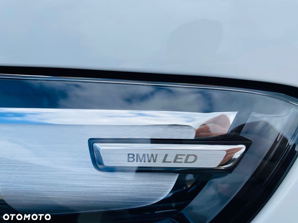 BMW iX1 xDrive30 66.5kWh xLine - 20