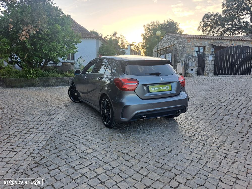 Mercedes-Benz A 180 7G-DCT Urban - 35
