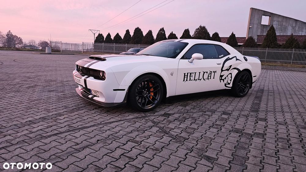 Dodge Challenger 6.2 Hellcat Widebody - 9